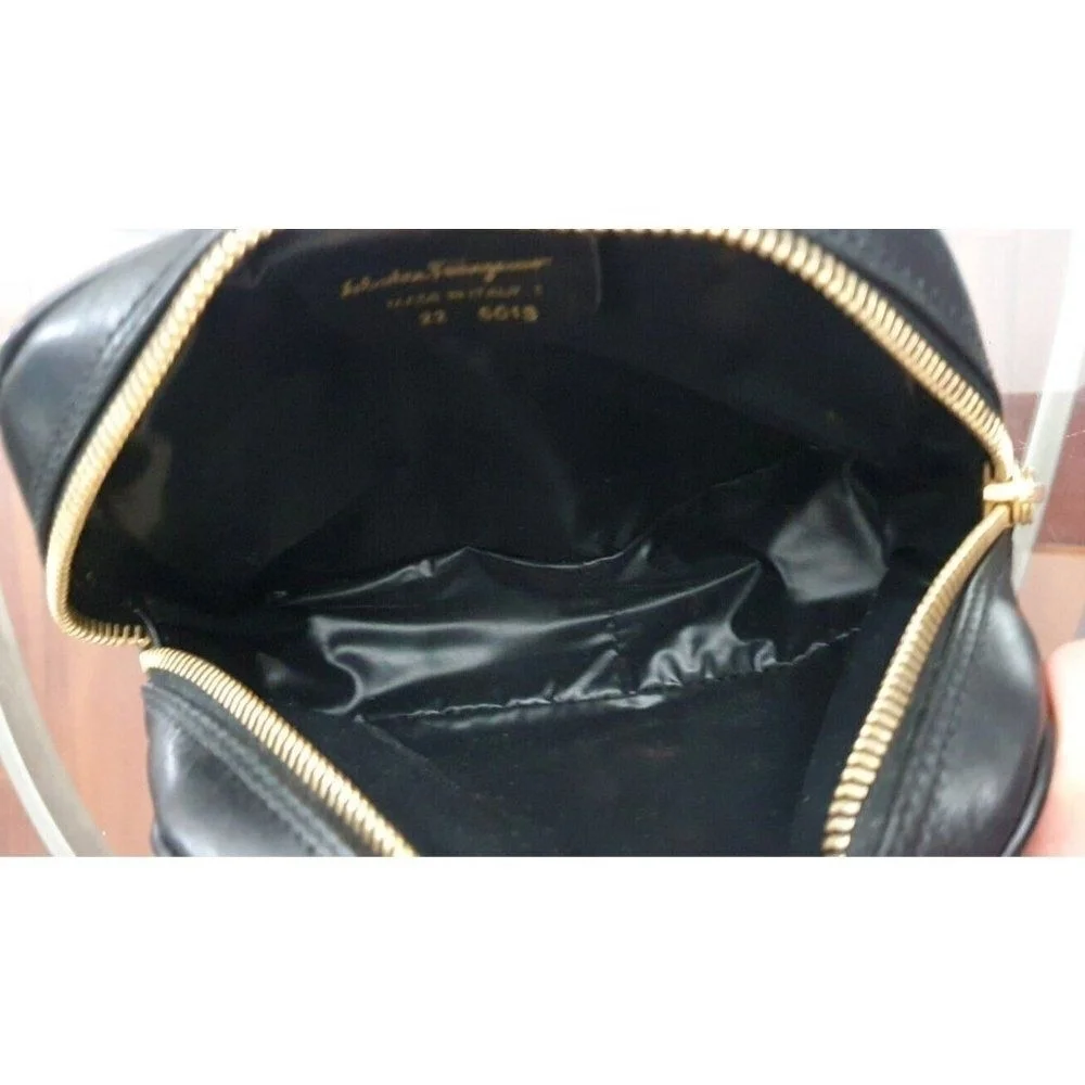 Salvatore Ferragamo Cosmetic Bag 22 6013 leather Black Women